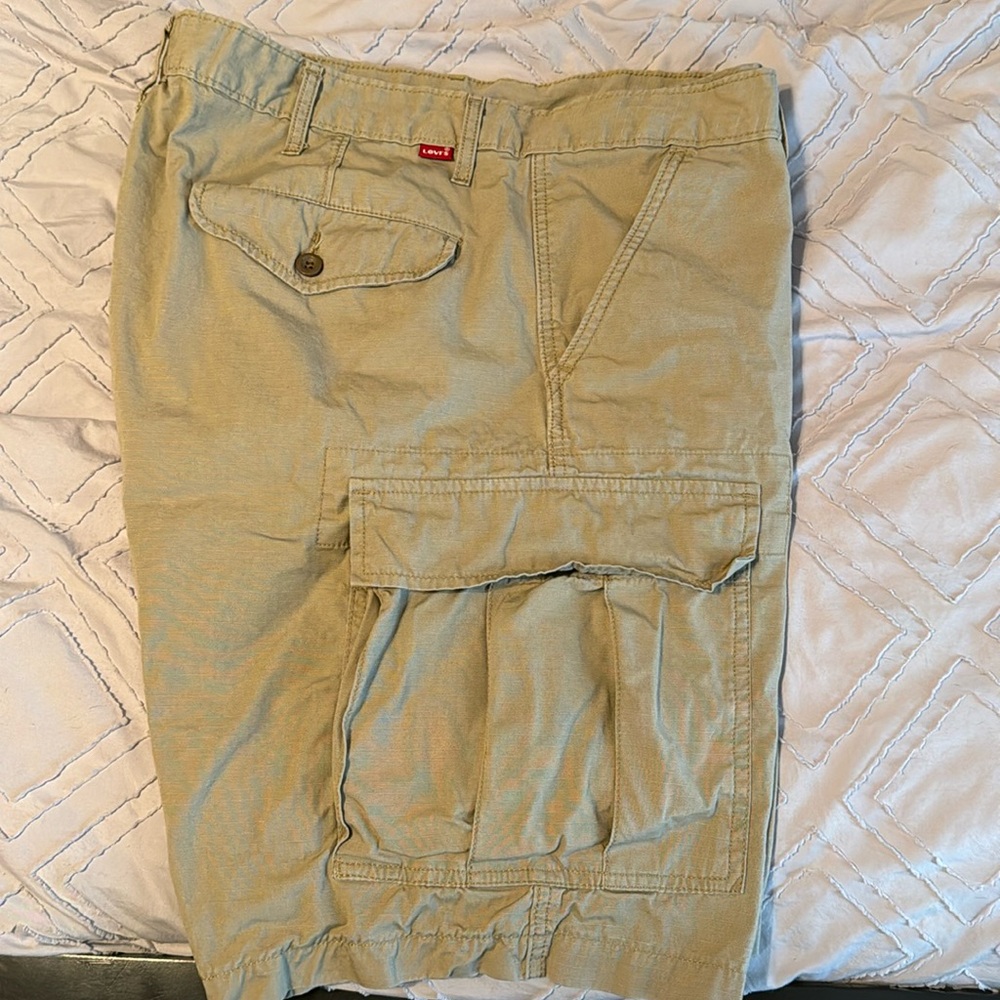 Men’s Levi Red Tag Cargo Ripstop Cotton Shorts